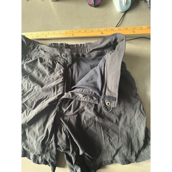 REI Womens XL Black Biking Shorts with inner padding - Picture 3 of 5